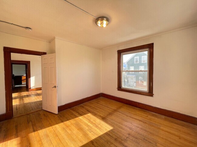 Photo - 457 Beech St Unit 2