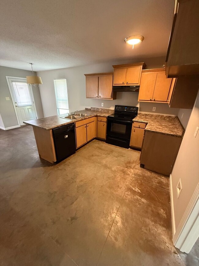 1264 Ball Park Ave NE