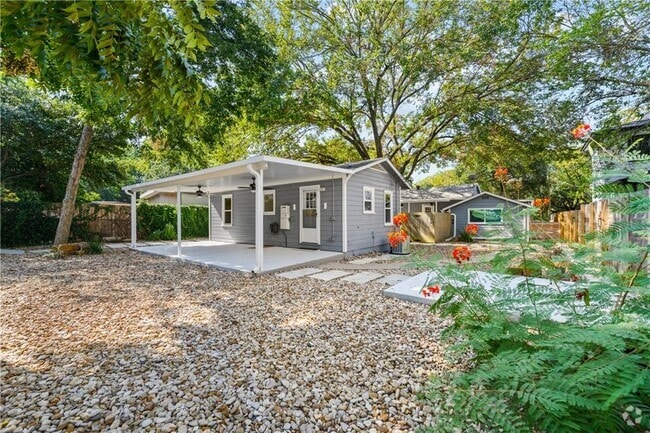 Building Photo - 1700 Cullen Ave Rental