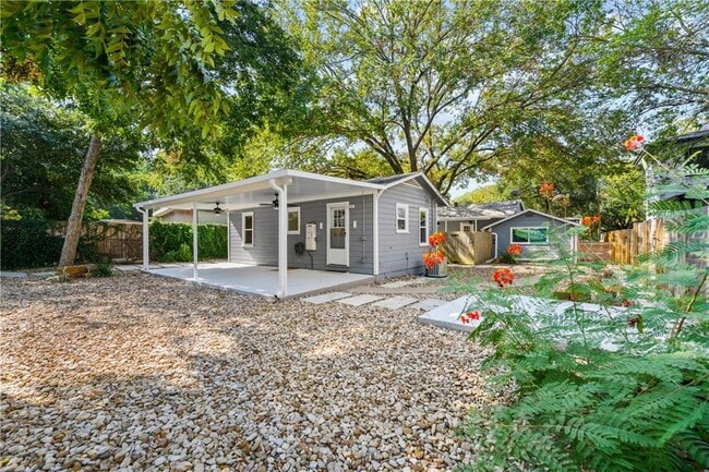 Photo - 1700 Cullen Ave Casa
