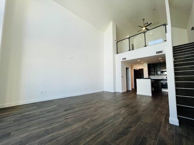 Photo - "Discover Urban Elegance: Spacious 1417 Sq Ft Studio Condo in the Heart of Phoenix!" Unidad 402