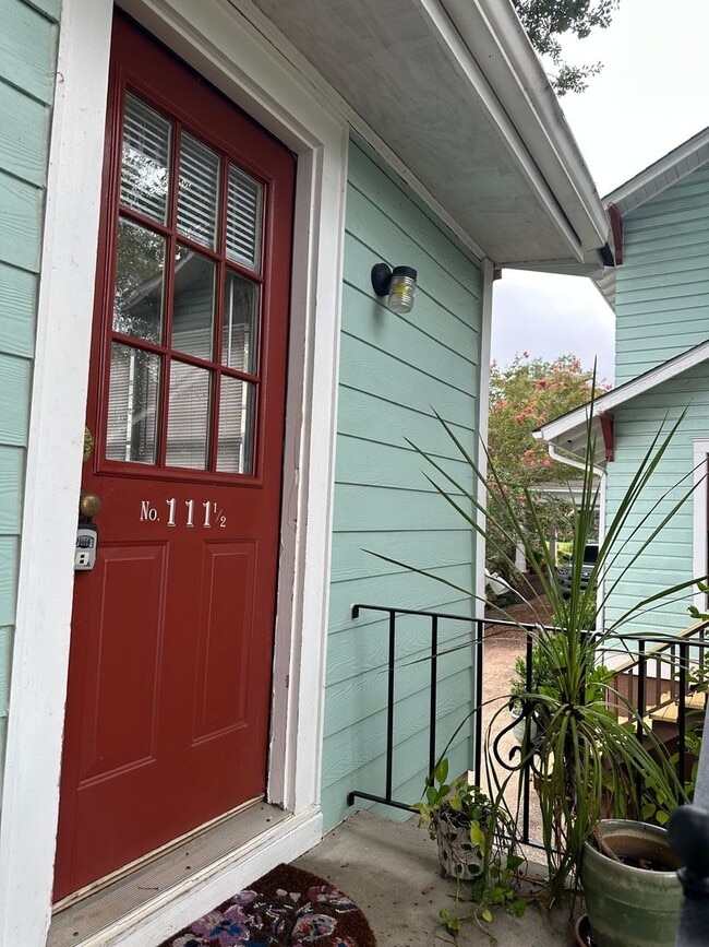 Photo - One Bedroom Garage Apartment in 5 Points!!