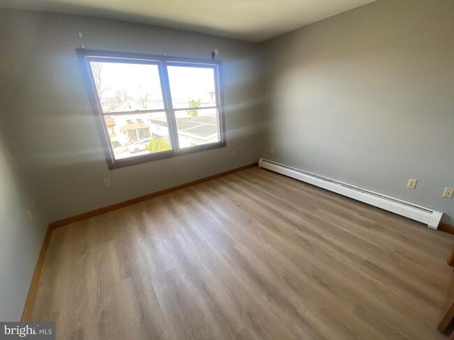 Building Photo - 113 Frank St Unit 6