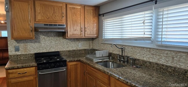 Photo - 140 10th Ave