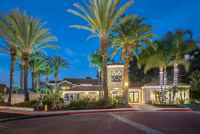 Photo - Emerald Pointe Apartments