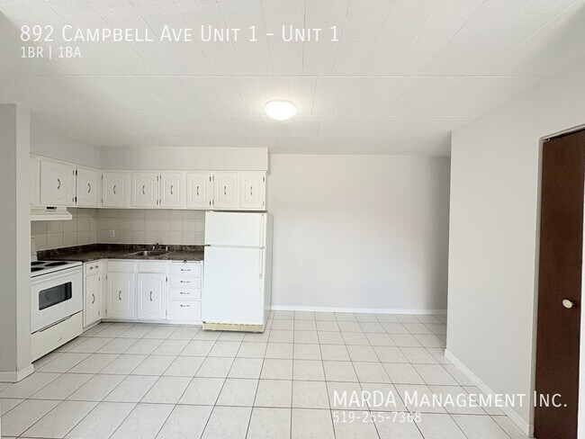 Photo - COZY 1 BED/1 BATH MAIN FLOOR -CLOSE TO U OF W + HYDRO! Unité 1