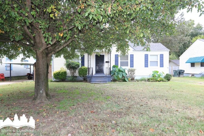 Photo - 965 Dillworth St