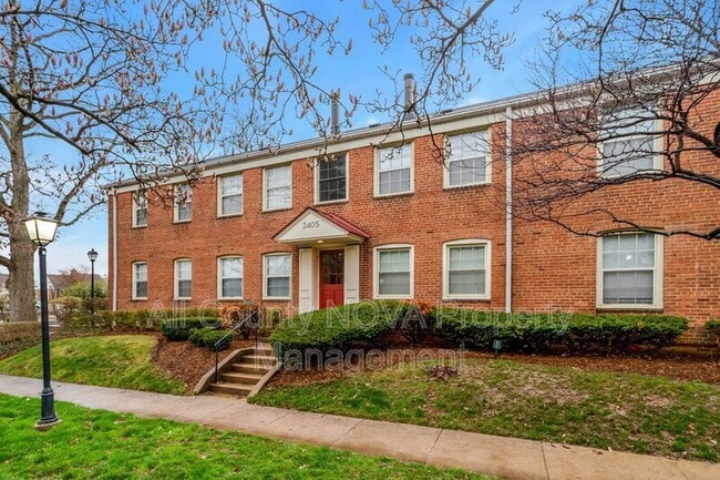 Photo - 2405 Arlington Blvd Unit #101