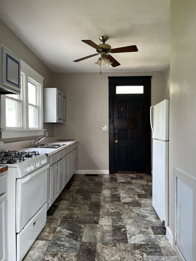 Photo - 17 Republic Ave