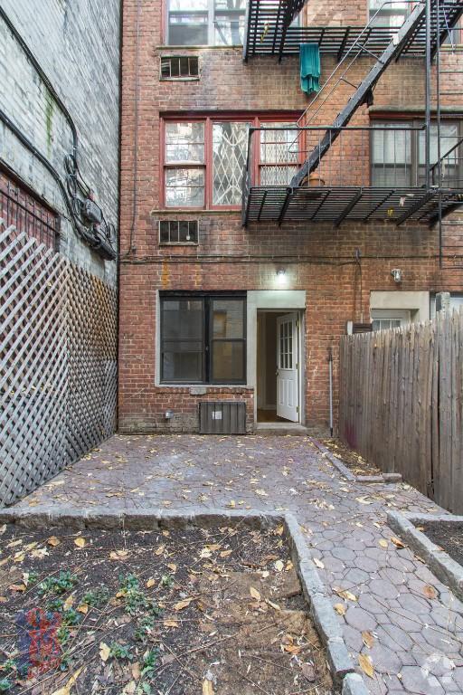 Building Photo - 145 E 26th St Unit 1A Rental