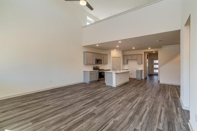 Photo - 200 Cupreata Ln
