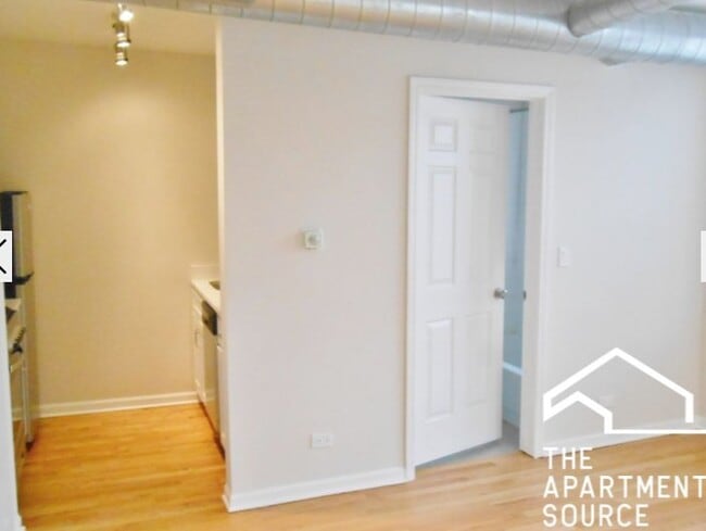 Photo - 2520 W Leland Ave Unit 2B
