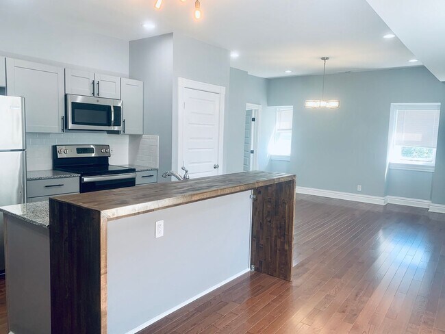 Photo - 12th St Apartments Unit 2409 3F