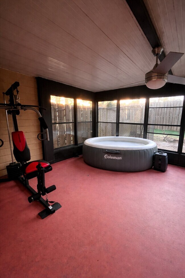 Photo - 3003 Creek View Ct