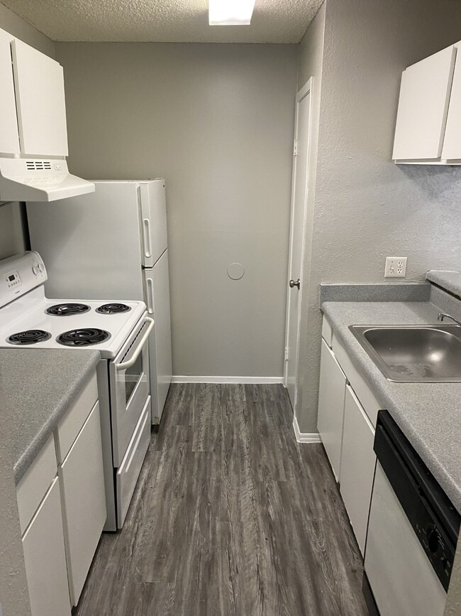 Photo - Edinburg Place Apartments