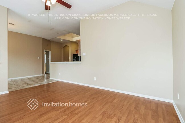 Photo - 640 Willowwood Trail