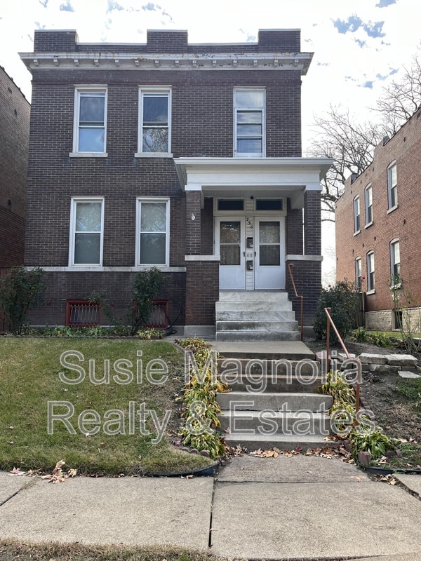 Building Photo - 736 Dover Pl Unit 1 F