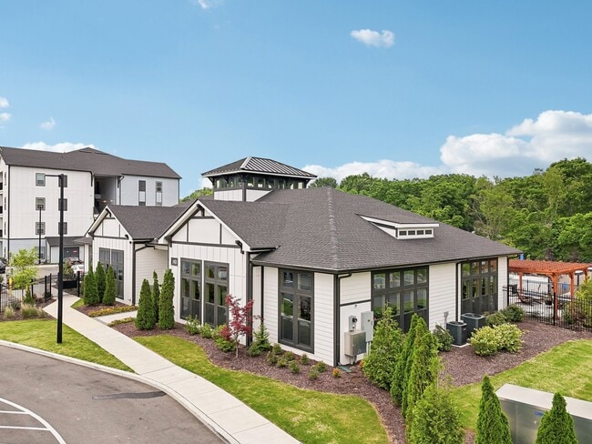 Novo Hickory Highlands