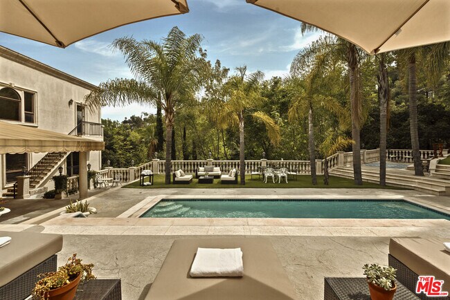 Photo - 3780 1/2 Multiview Dr