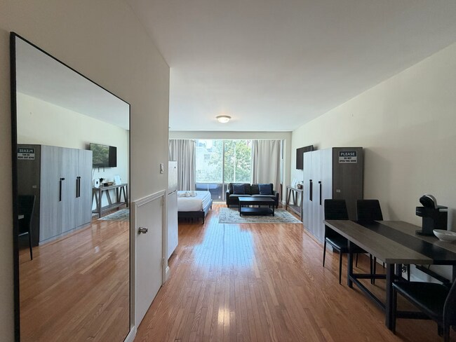 205 N 11th St Unit 2FL