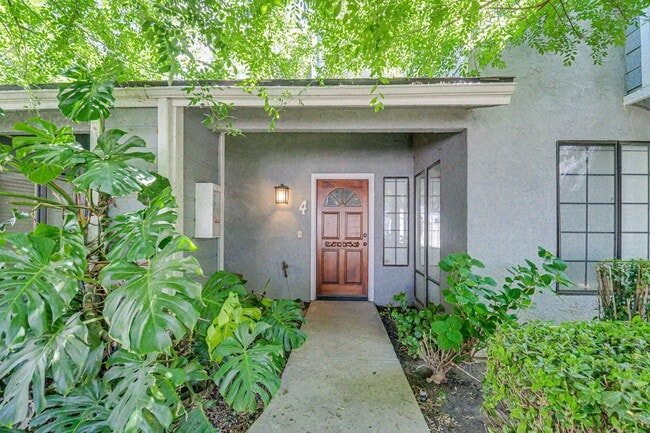 Photo - 7330 Stockdale Hwy