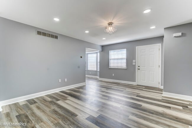 Photo - 43449 Arbor Way W Unit 200