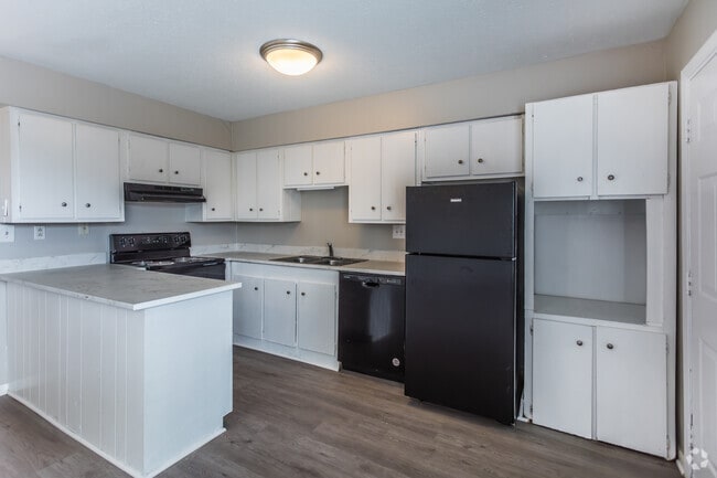 3BR, 1.5BA - 1,292SF - Kitchen