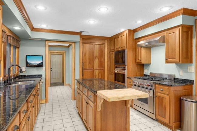 Kitchen island