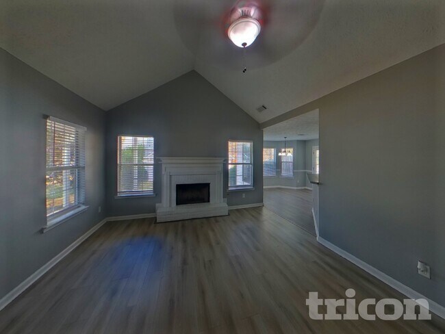 Photo - 210 Pebble Creek Dr