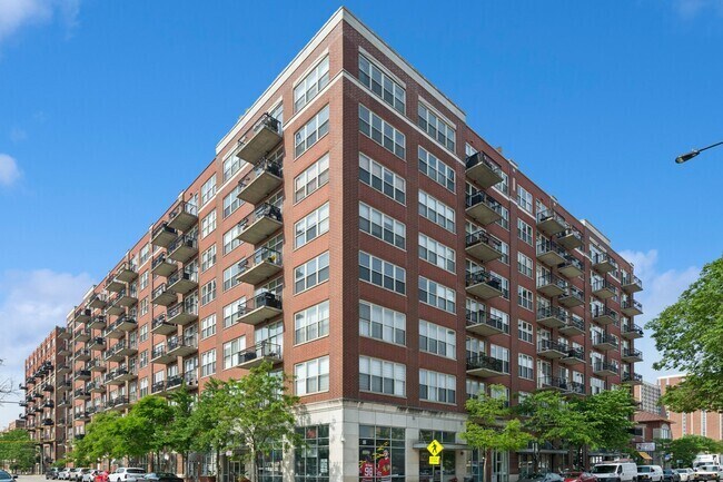 Building Photo - 6 S Laflin St Unit 518 Rental