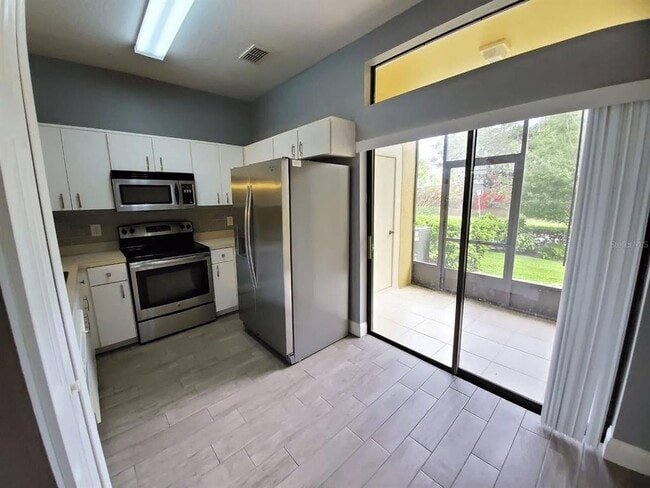 Photo - 6037 Scotchwood Glen