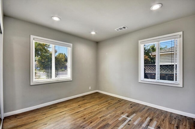 Building Photo - 15107 Woodard Rd Rental