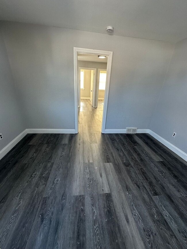 Building Photo - 612 MacDade Blvd Unit 2