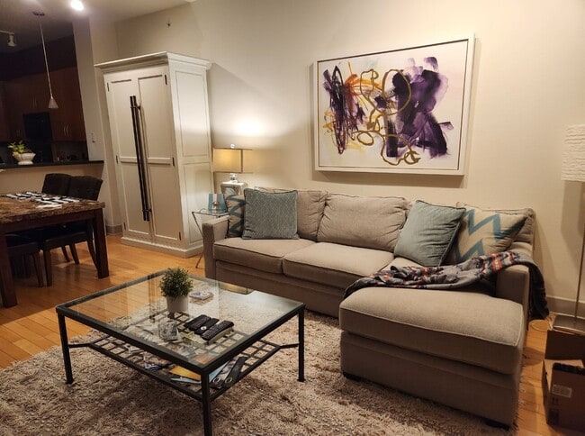 Building Photo - 1901 Post Oak Blvd Unit 4505