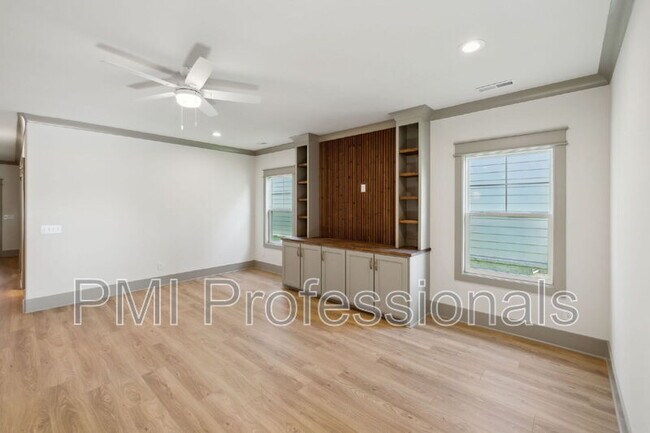 Photo - 3419 John Richards Dr