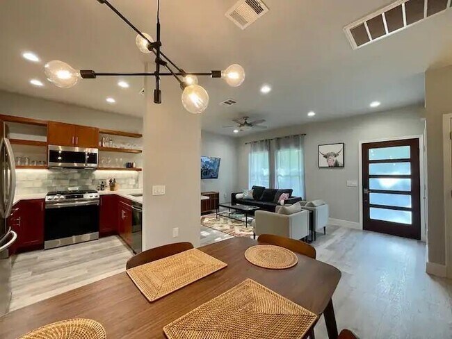 Photo - 3000 Prado St Unit B