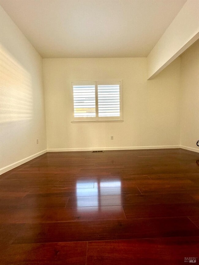 Photo - 622 Stonehenge Dr