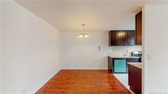 Photo - 30 Glenbrook Rd Unit 3D
