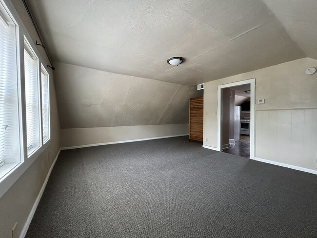 Photo - 2807 S 9th St Unit Upper
