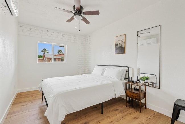 Building Photo - 9632 N 58th Ln Unit Suite