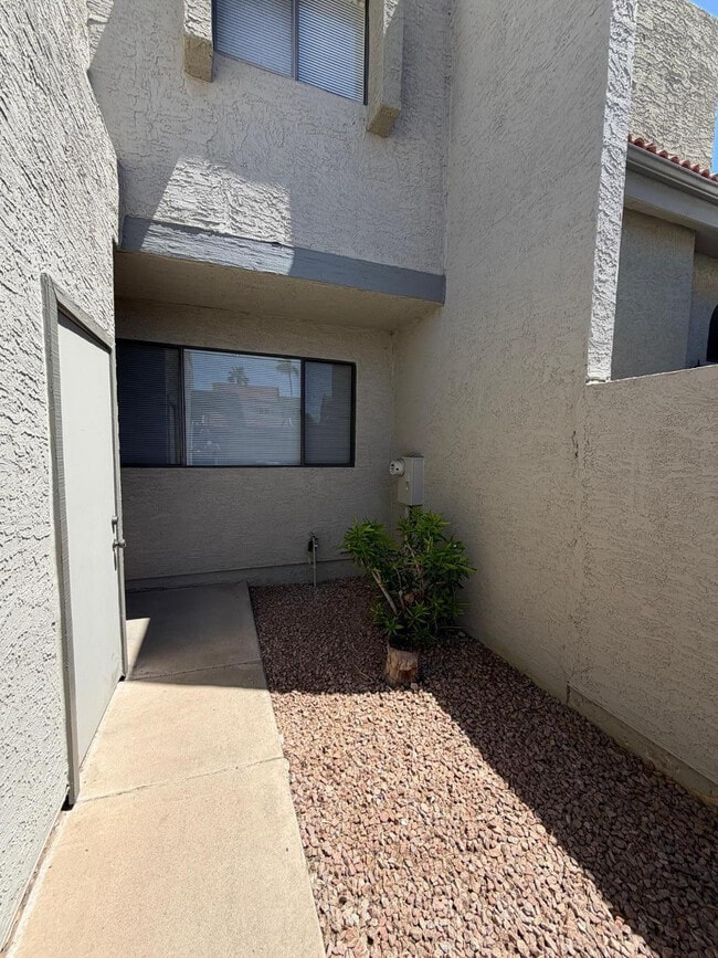 Photo - 2524 S El Paradiso