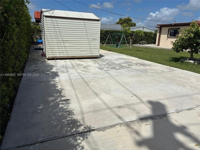 Photo - 1580 NE 12th St