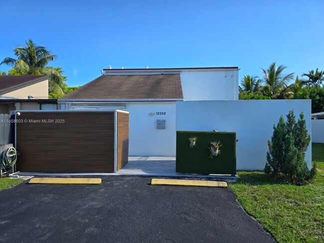 Building Photo - 12352 SW 18th Terrace Rental