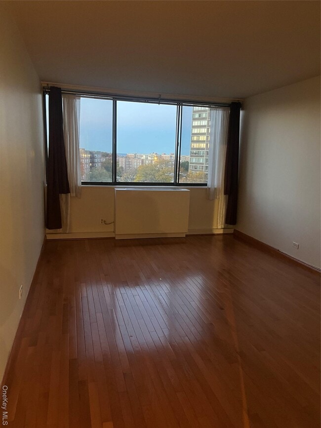 Photo - One Bay Club Dr Unit 6L