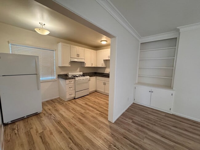 Photo - 12000 Moorpark St Unidad 08