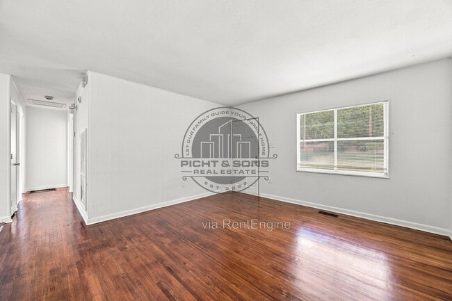 Photo - 1625 Kelly St