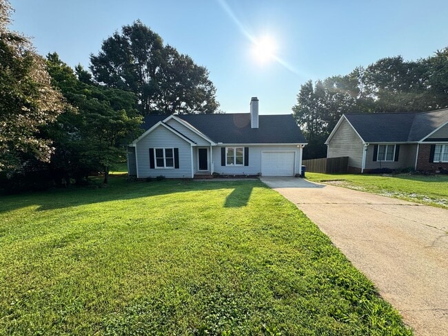 Photo - 155 Lorraine Dr