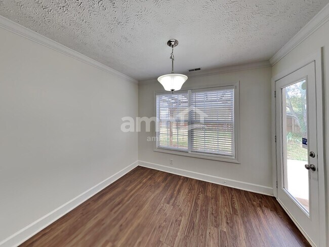 Photo - 1725 Kinsale Ave