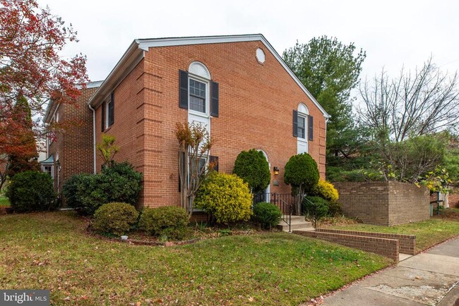 Photo - 4559 Pinecrest Heights Dr Townhome