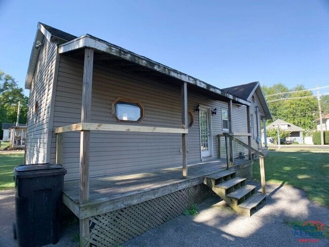 Spacious 3 Bedroom House in Niles